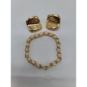 Womens Vintage Avon Gold Tone Clip On Earrings And Gold And Faux Pearl Bracelet